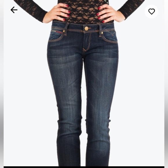 Tommy Hilfiger V-front vintage low rise w/fading details throughout 26/34 - Picture 2 of 15